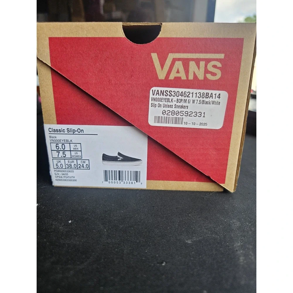 Vans Classic Slip-On Black White Canvas Shoes Men's 6 Women's 7.5 VN000EYEBLK